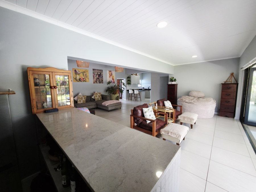 3 Bedroom Property for Sale in Uitsig Western Cape